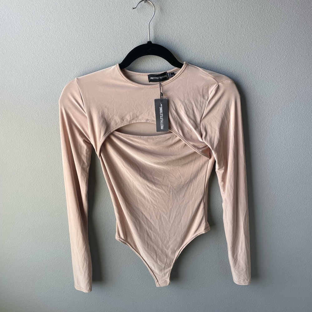 PrettyLittleThing Stone Slinky Cut Out Front Long Sleeve Bodysuit NEW with tag